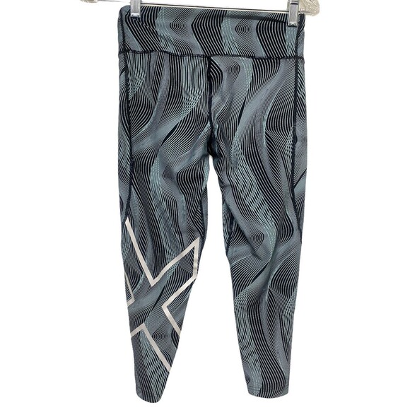 2XU crop Capri black seafoam compression mid rise geometric print leggings XS - Picture 1 of 9